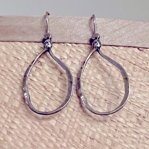 Silpada Sterling Silver Lasso Abstract Open Oval Hammered Hoop Earrings